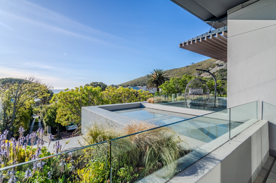 6 Bedroom Property for Sale in Camps Bay Western Cape